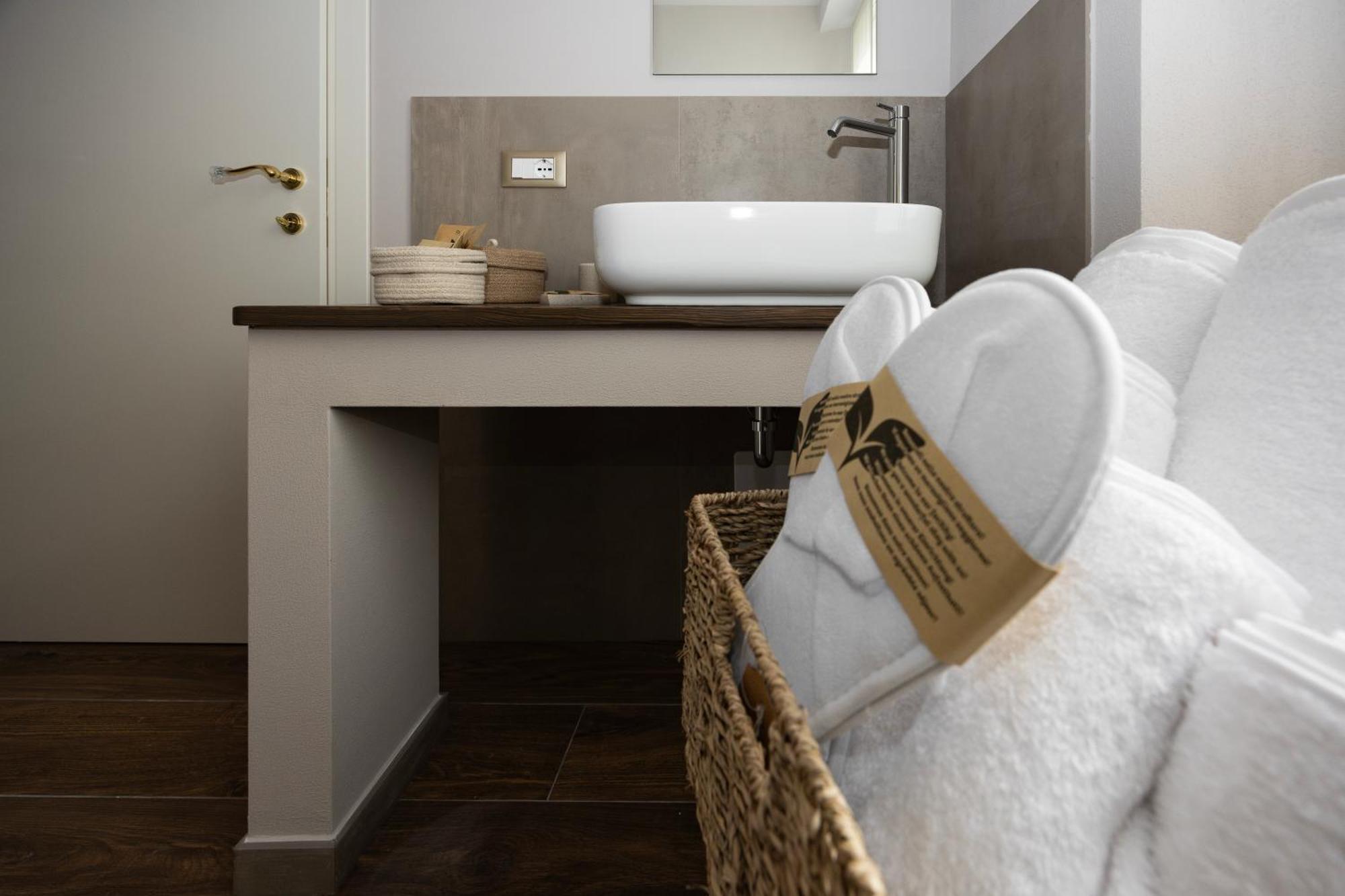 Borghi Palazzo Gessi Room And Breakfast מראה חיצוני תמונה