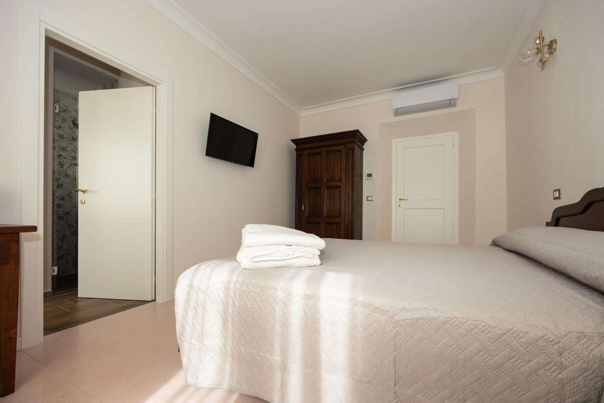 Borghi Palazzo Gessi Room And Breakfast מראה חיצוני תמונה