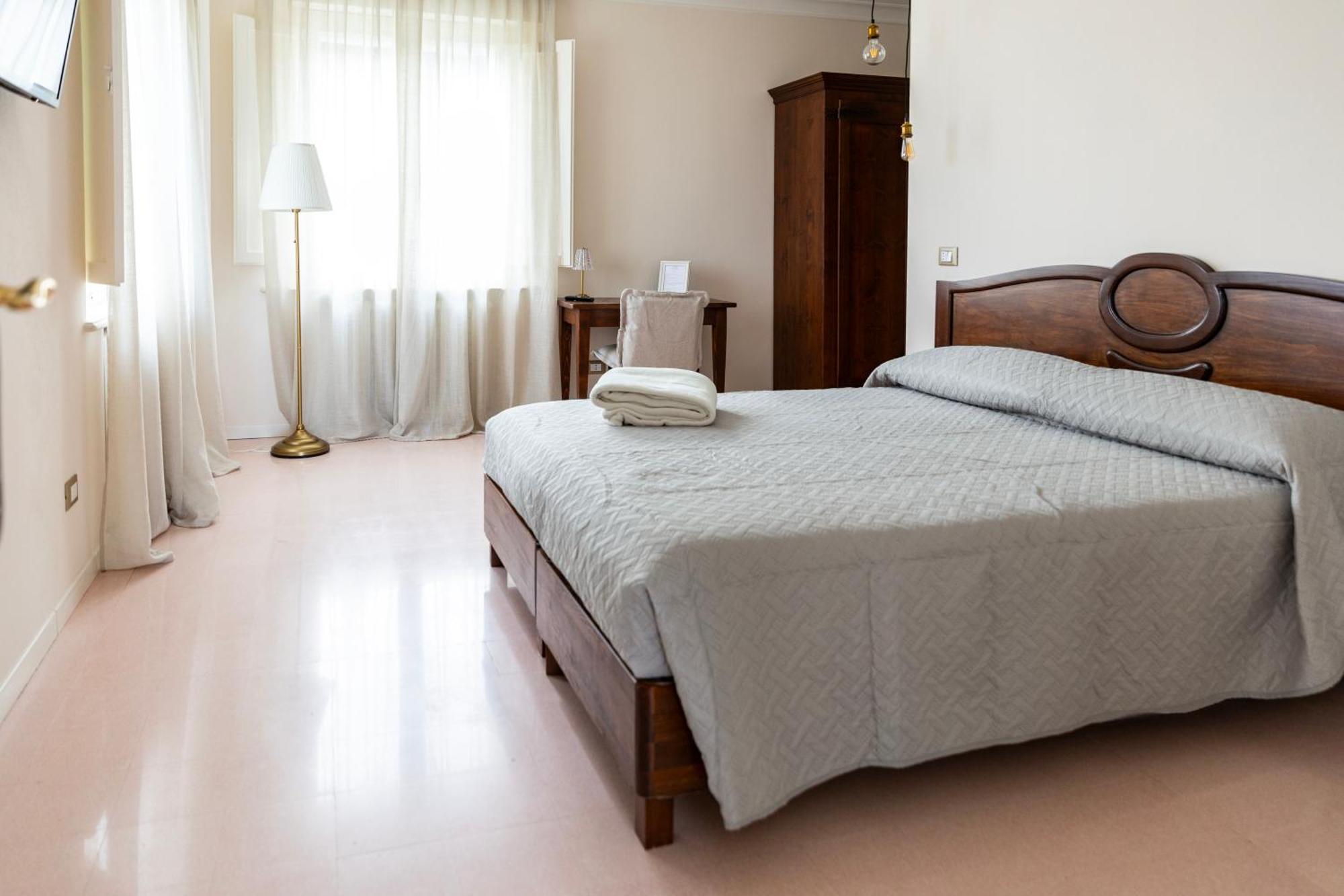 Borghi Palazzo Gessi Room And Breakfast מראה חיצוני תמונה
