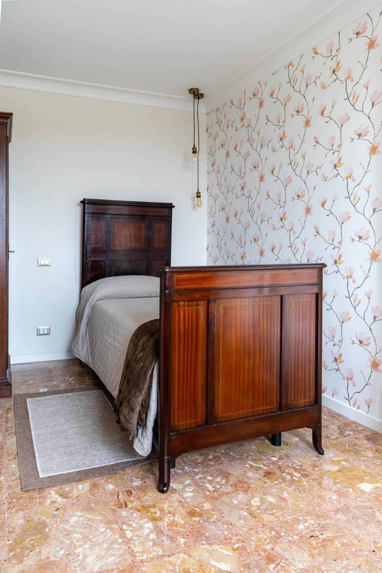 Borghi Palazzo Gessi Room And Breakfast מראה חיצוני תמונה