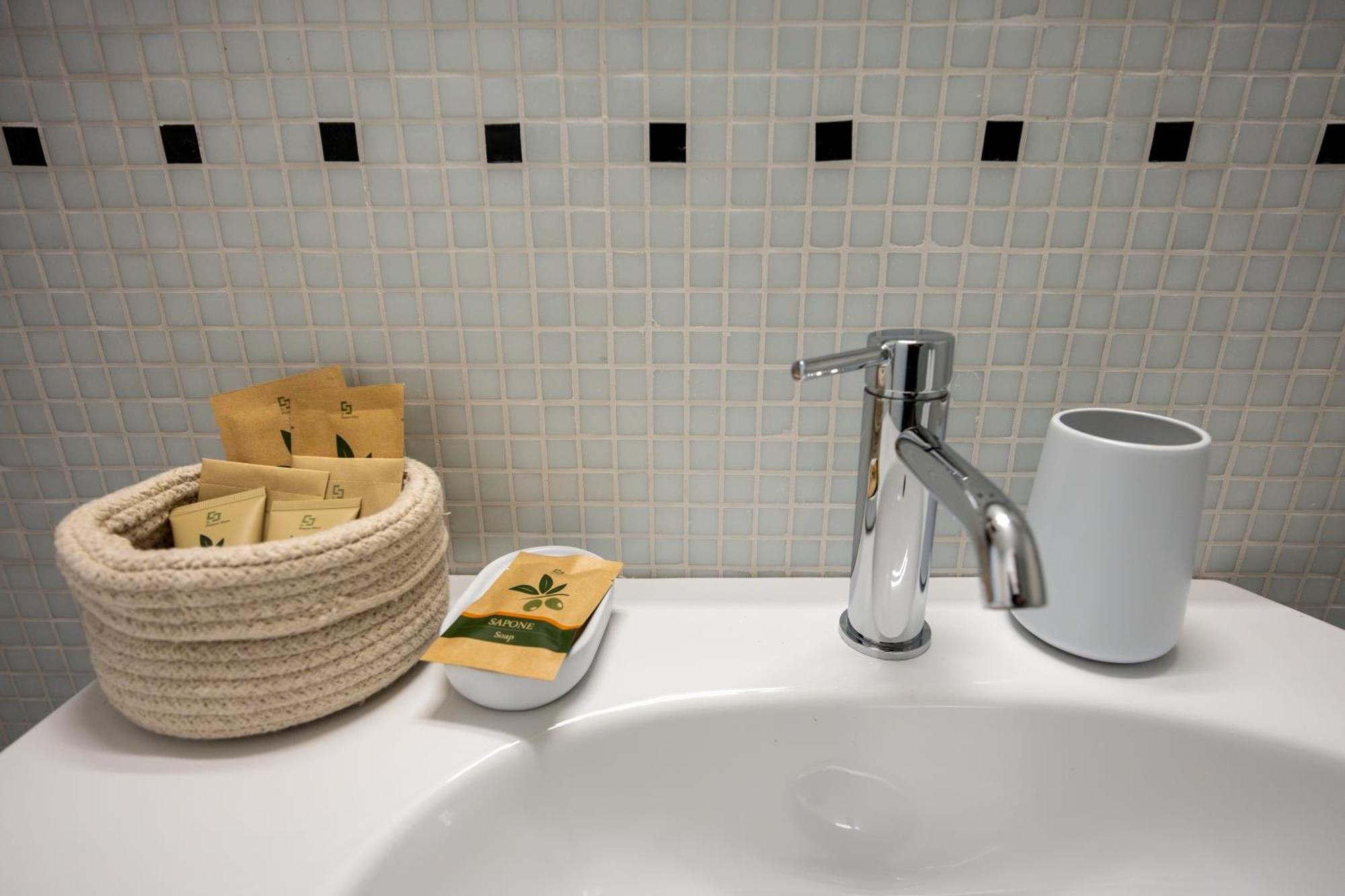 Borghi Palazzo Gessi Room And Breakfast מראה חיצוני תמונה