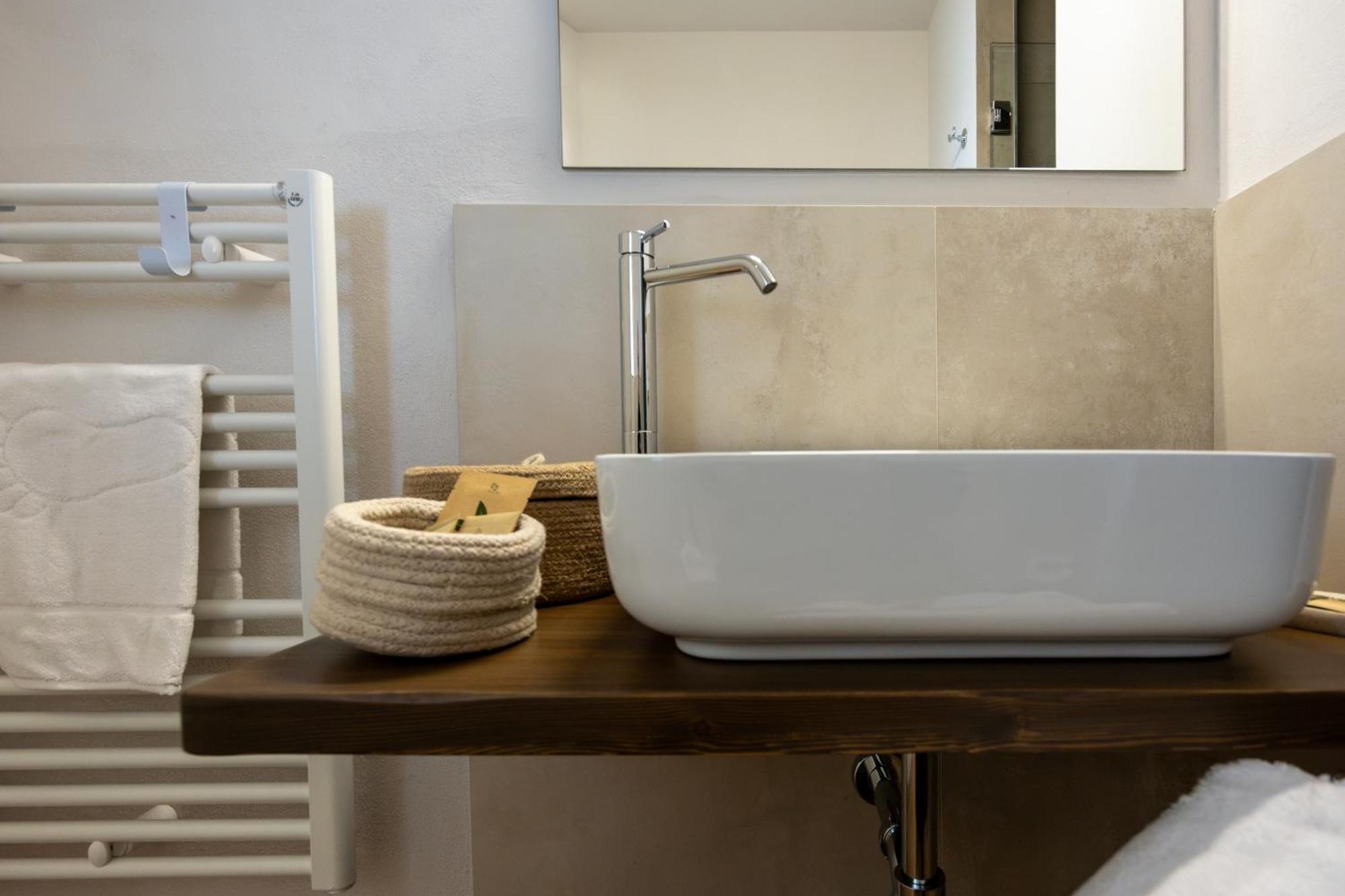 Borghi Palazzo Gessi Room And Breakfast מראה חיצוני תמונה