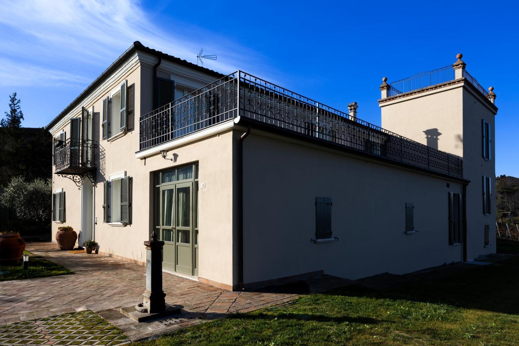 Borghi Palazzo Gessi Room And Breakfast מראה חיצוני תמונה