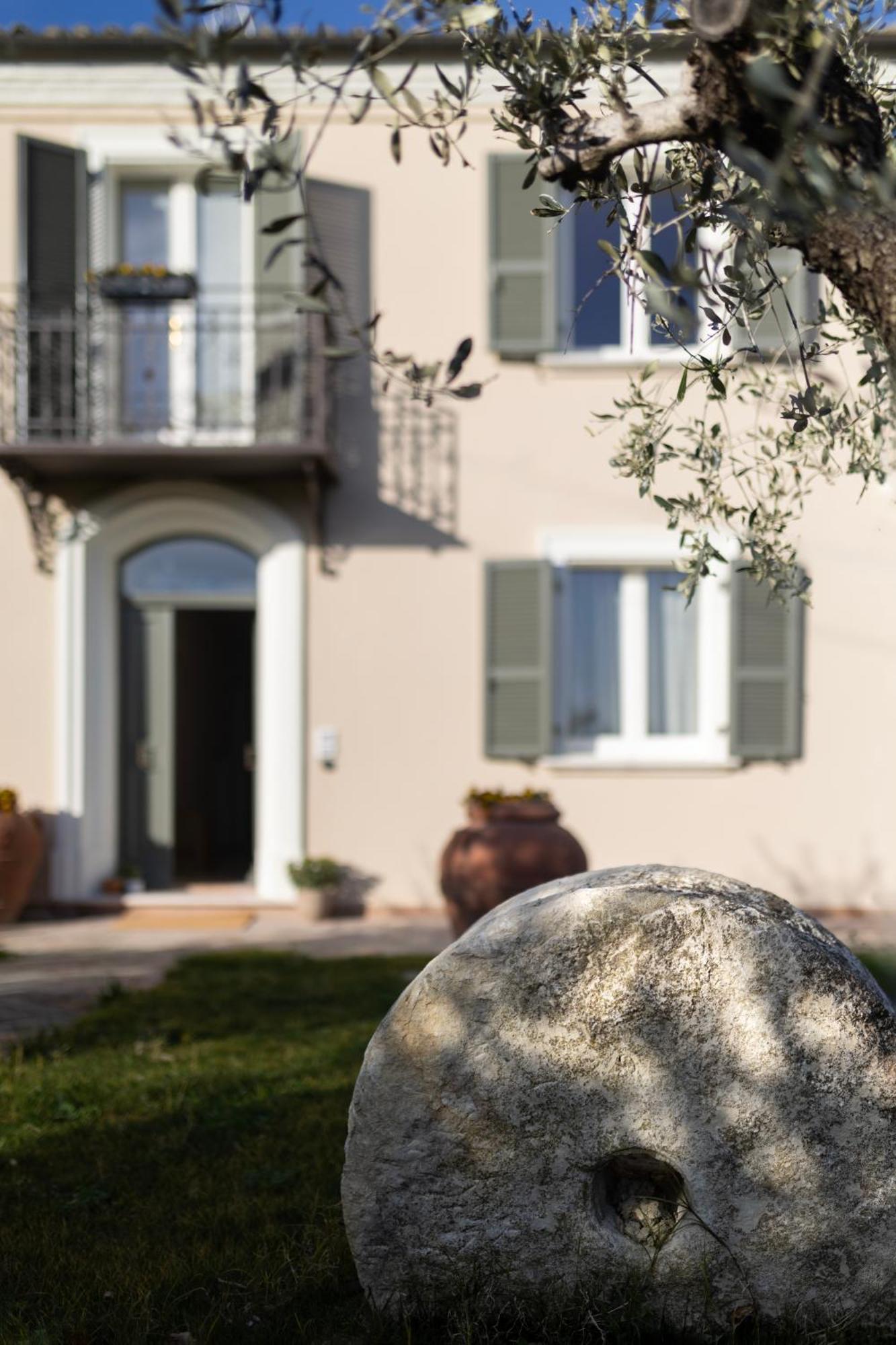 Borghi Palazzo Gessi Room And Breakfast מראה חיצוני תמונה